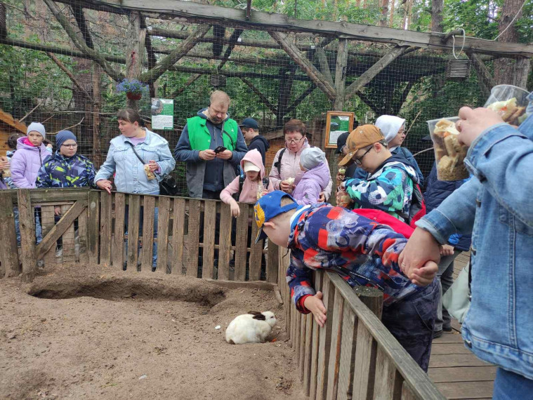 Дети из пришкольного лагеря посетили зону отдыха - Ульяновский зоопарк,.